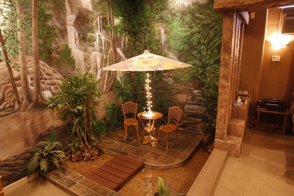 Destinations Inn Theme Rooms Айдахо Фолс Екстериор снимка
