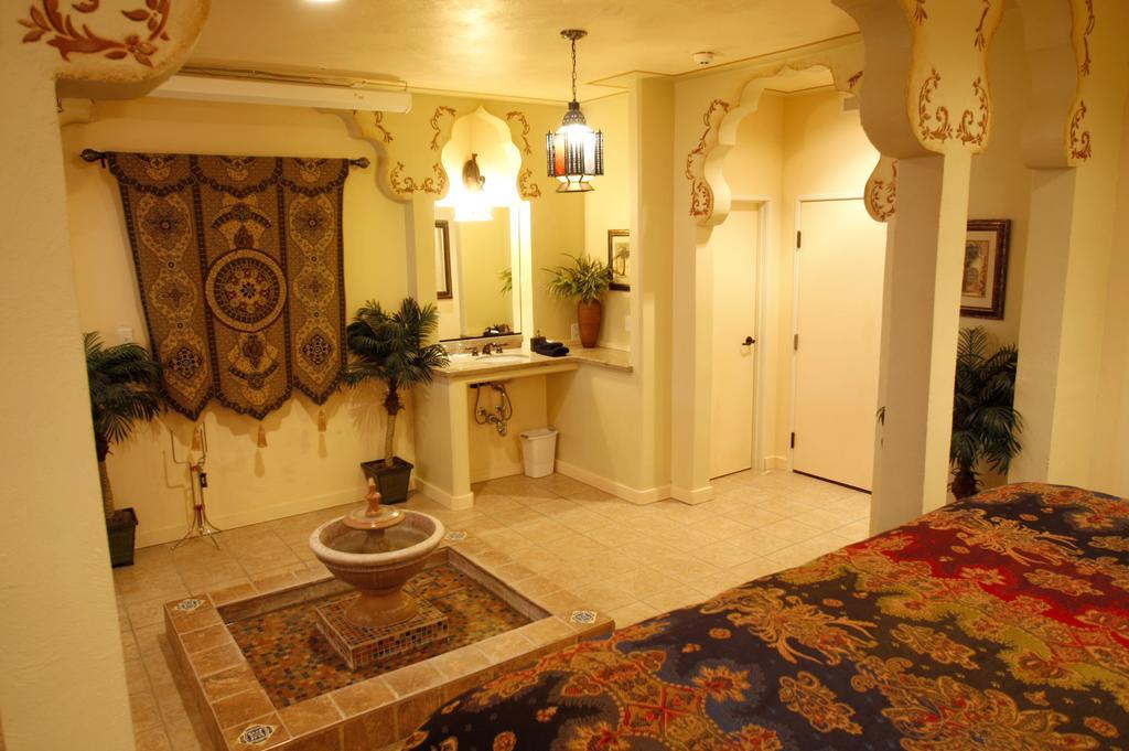 Destinations Inn Theme Rooms Айдахо Фолс Екстериор снимка