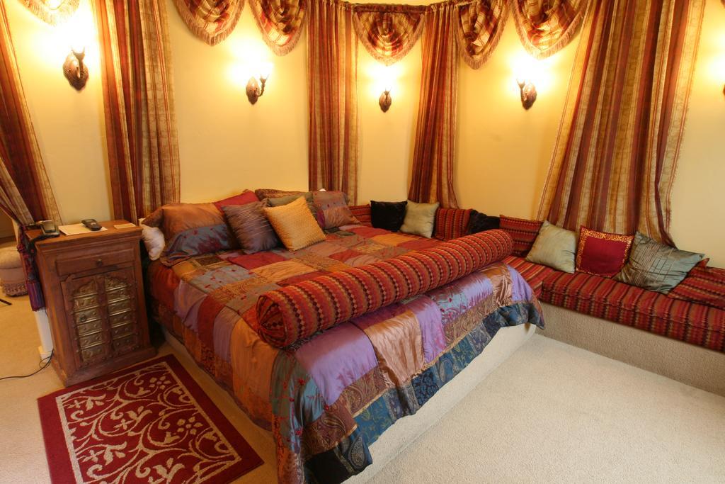 Destinations Inn Theme Rooms Айдахо Фолс Екстериор снимка