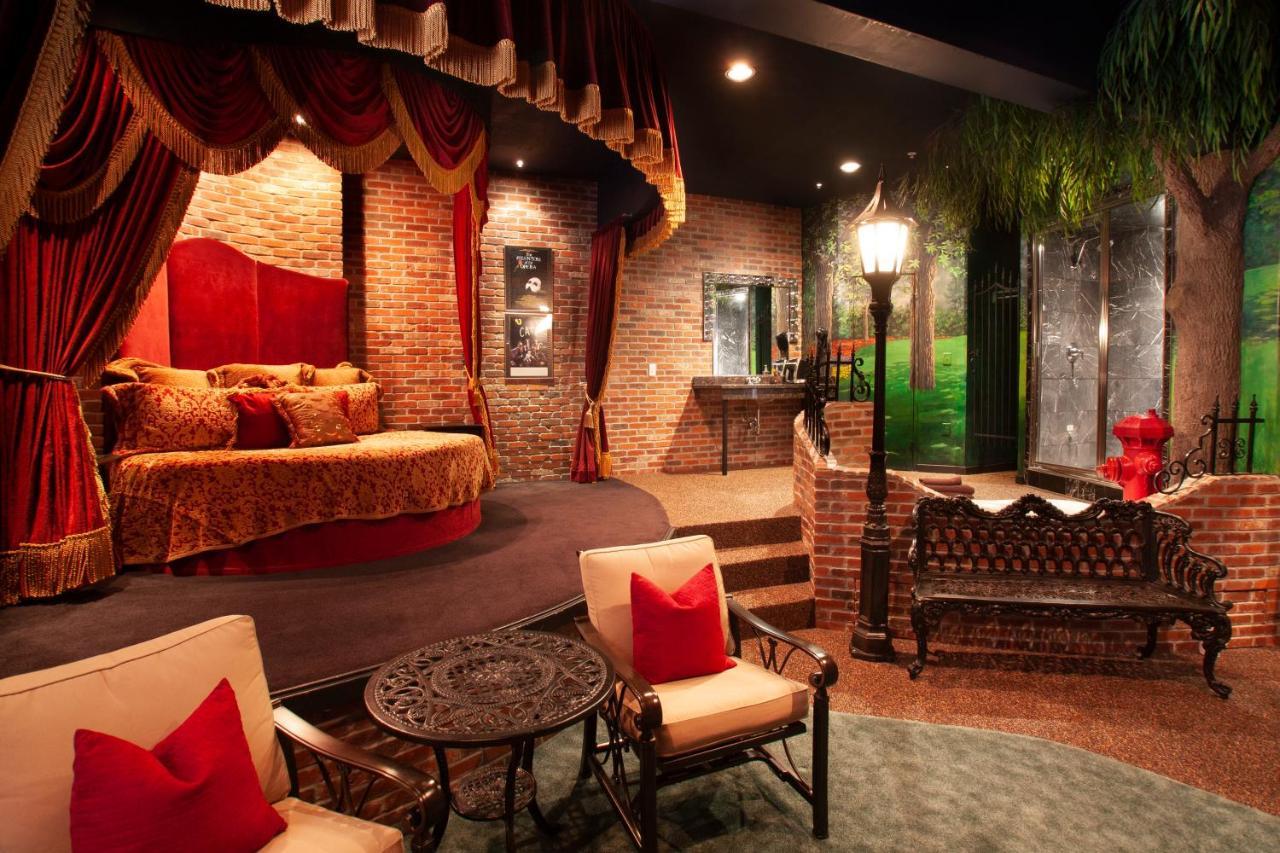 Destinations Inn Theme Rooms Айдахо Фолс Екстериор снимка